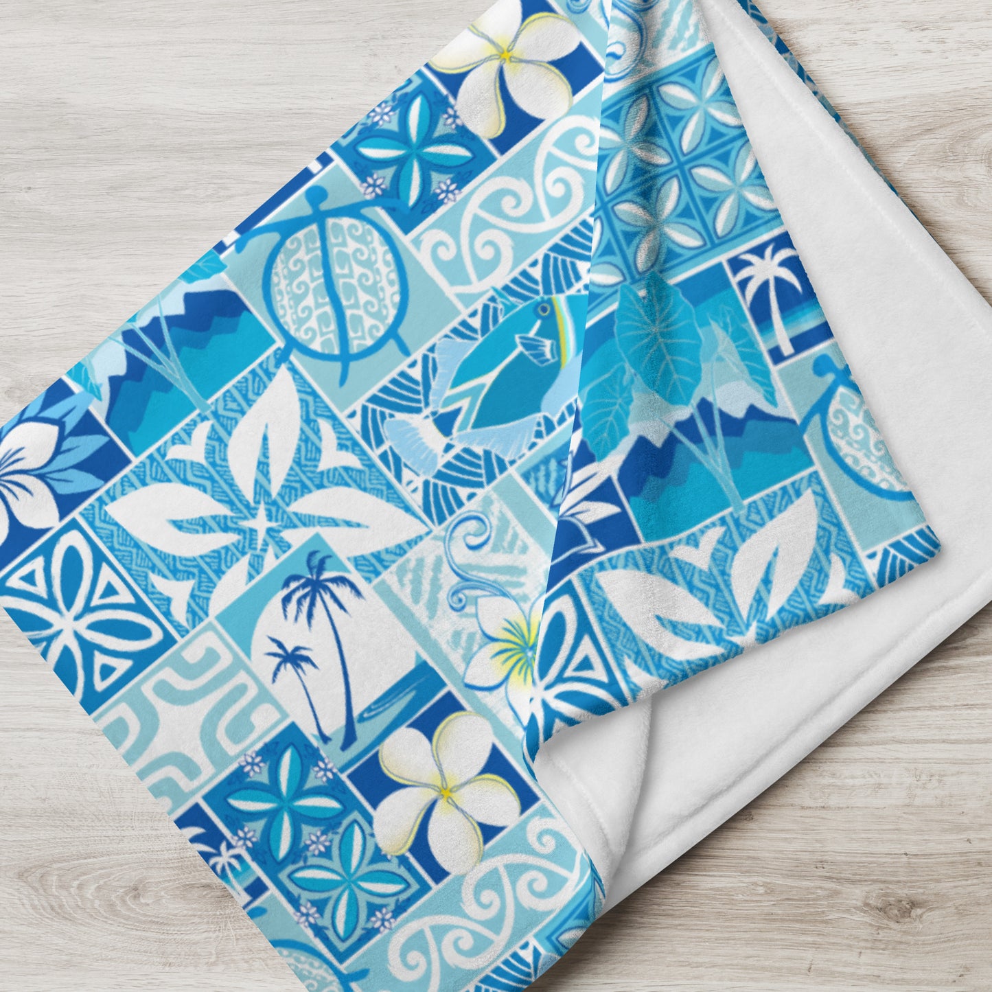 Blue Hawaiian Motif Throw Blanket