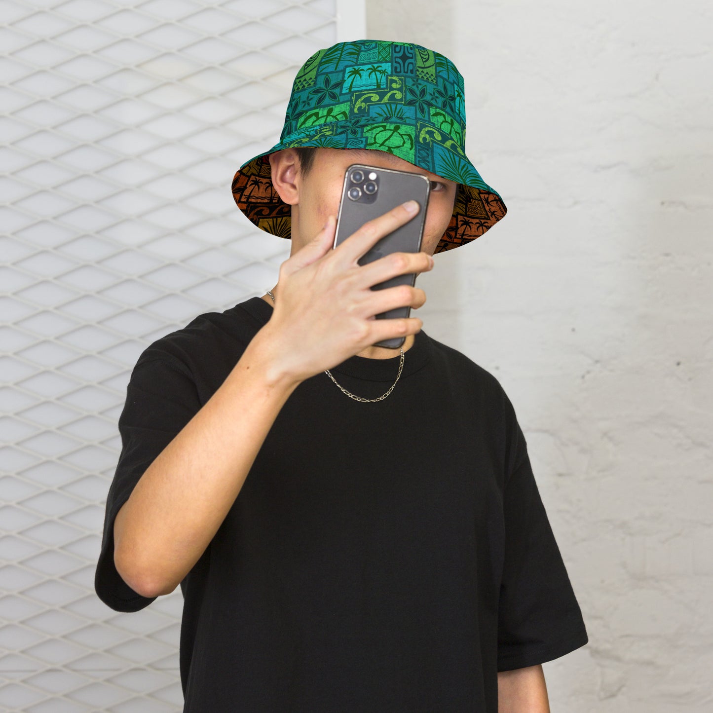 Moku Malihini Reversible bucket hat