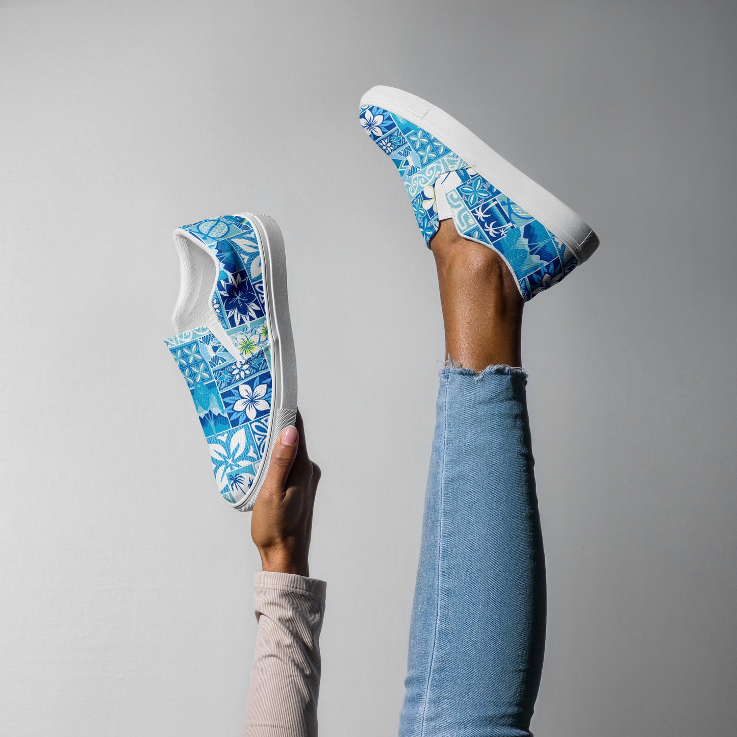 Blue Hawaiian Motif Women’s slip-on canvas shoes